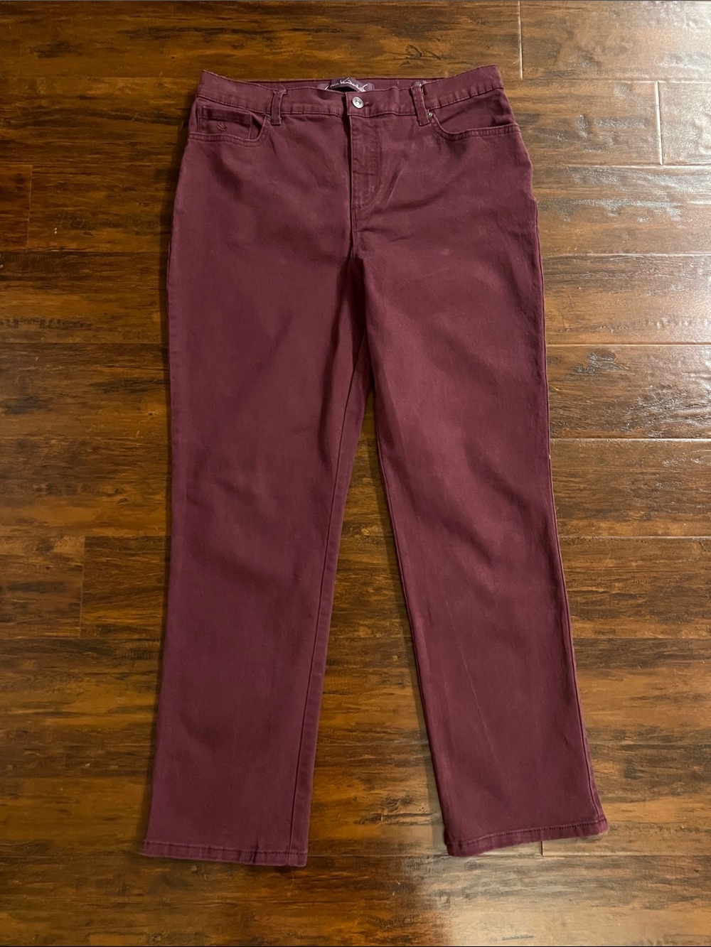 Gloria Vanderbilt Burgundy Amanda Stretch Cut Natural Waist Tapered Leg Size 12